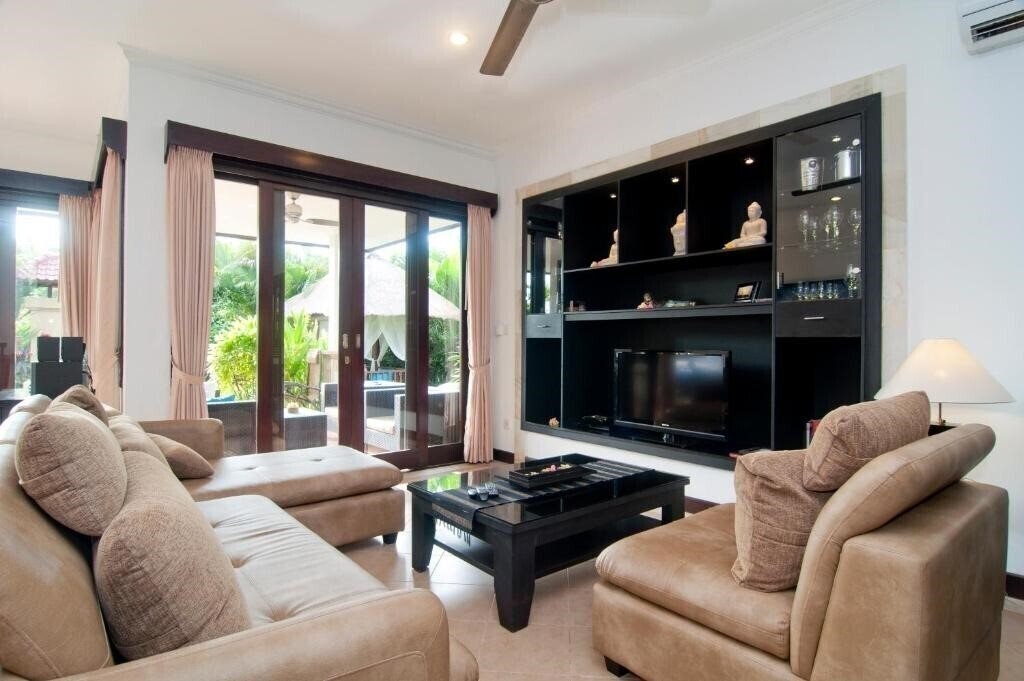 Територія Villa Selaras 4*