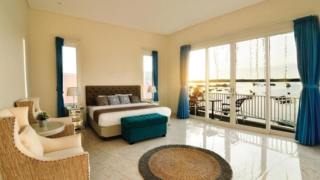 Зображення Villa Tepi Segara 4*