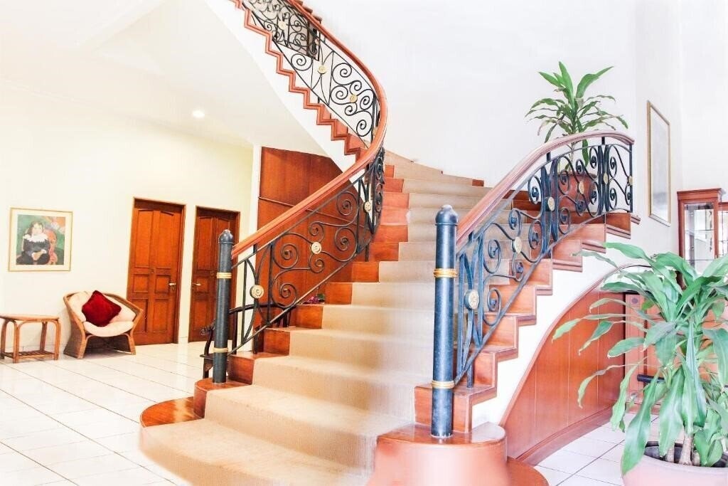 Готель Oyo 123 Puri Lotus 2*