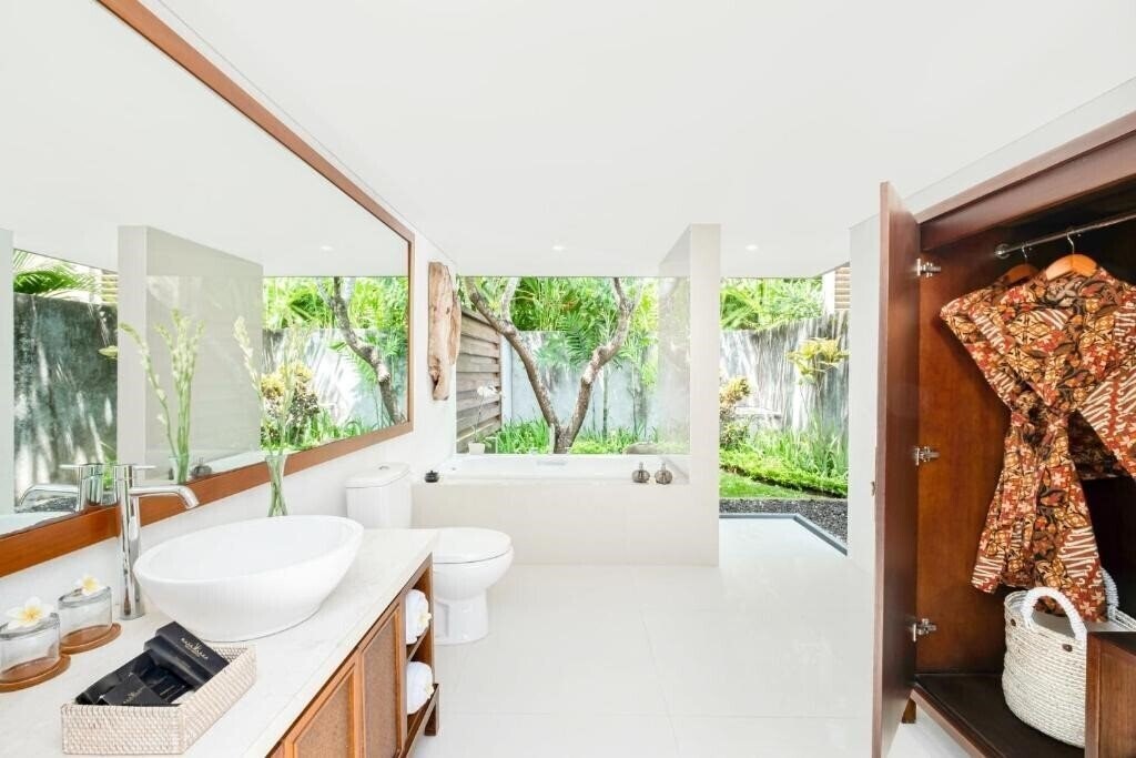 Панорама Mayaloka Villas Seminyak 3*