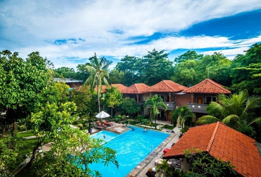 Отель Melasti Kuta Beach Bungalows & SPA 3*