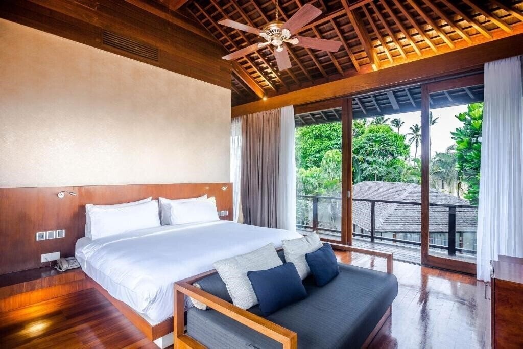 Апартаменты Holiday Inn Resort Baruna Bali 4*