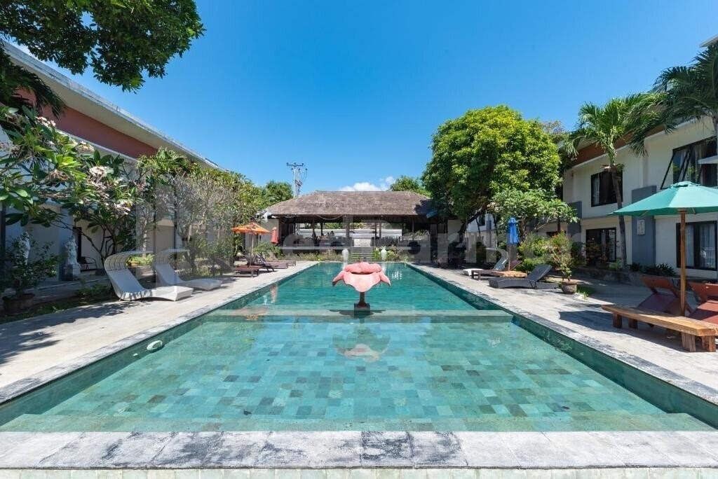 Отель Ozz Hotel Kuta Bali 2*
