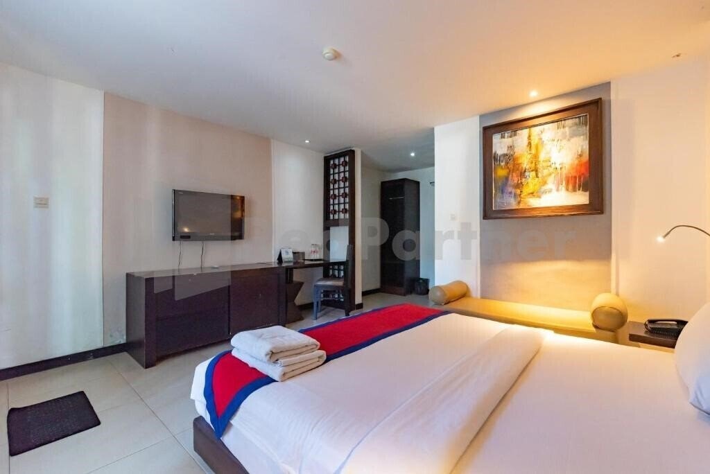 Фото Ozz Hotel Kuta Bali 2*