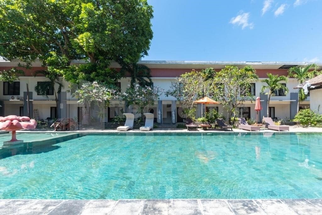 Изображение Ozz Hotel Kuta Bali 2*