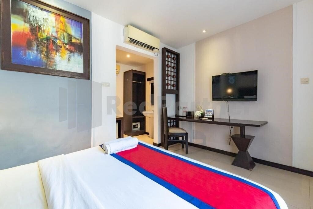 Вид Ozz Hotel Kuta Bali 2*