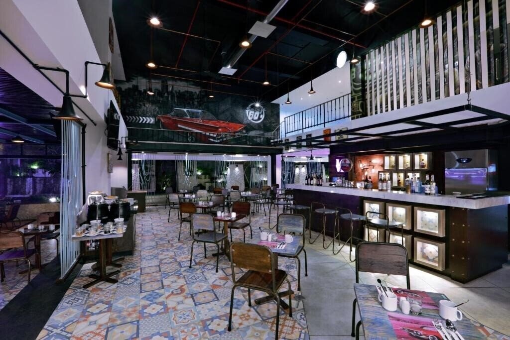 Територія Favehotel Kuta Kartika Plaza 4*