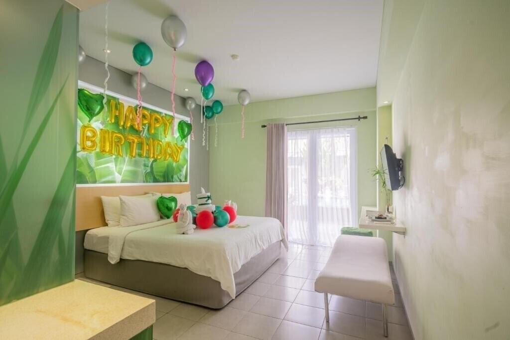 Территория Eden Hotel Kuta Bali 4*