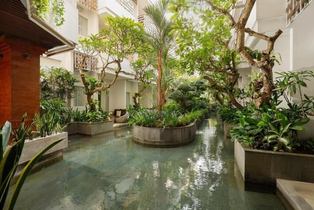 Апартаменты Aston Canggu Beach Resort 4*