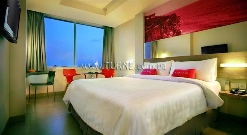 Готель Fave Kuta Square 2*