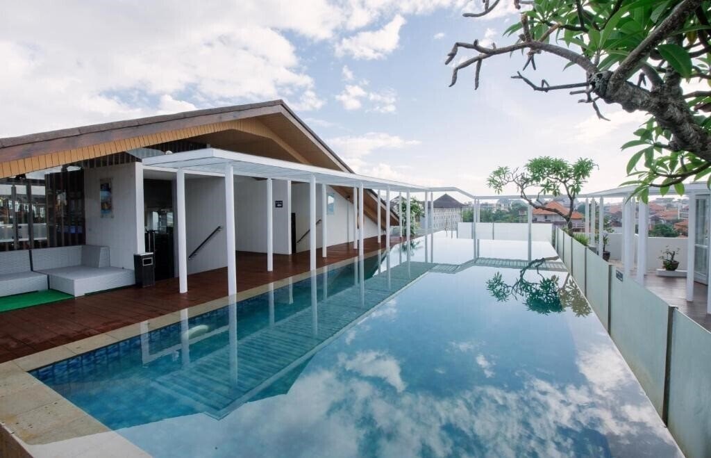 Фотографія Best Western Kuta Beach 3*