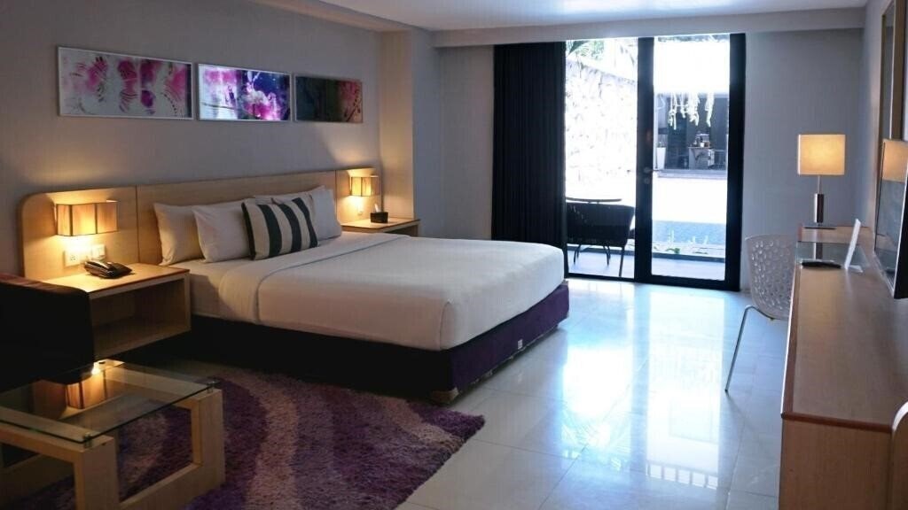 Фото Berry Hotel 3*