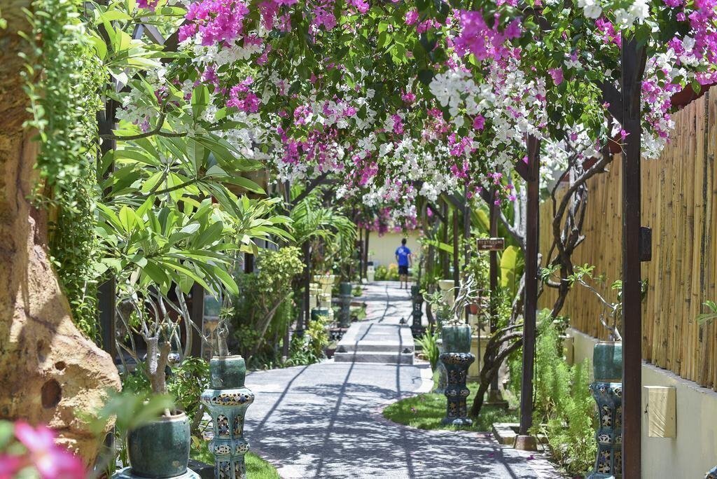 Территория Villa Almarik 4*