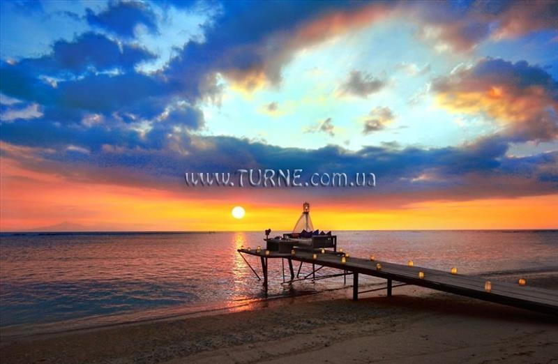 Готель Aston Sunset Beach Resort 4*