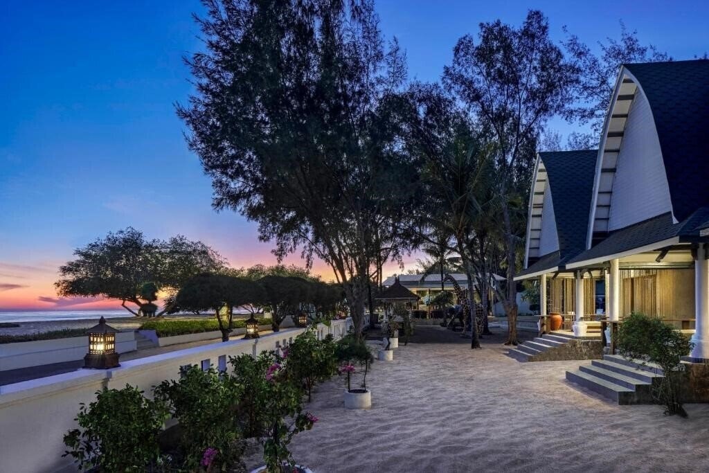 Изображение Oceano Jambuluwuk Resort 5*