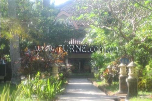 Територія Puri Saron Hotel Lombok 3*