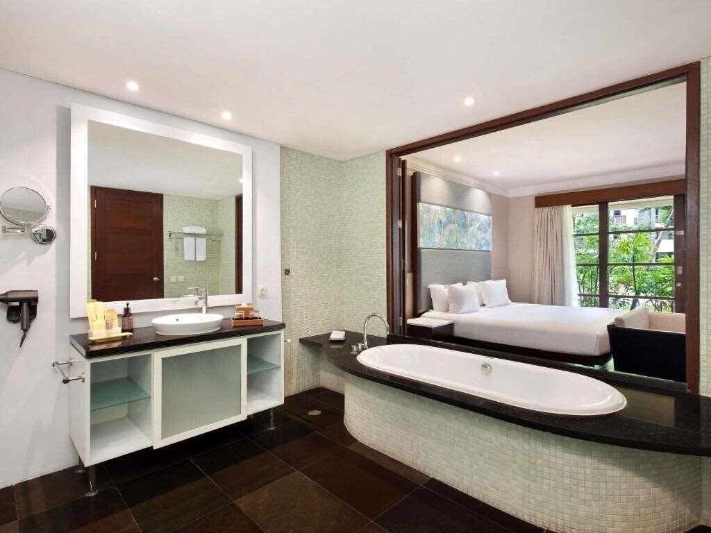Фотография Novotel Nusa Dua Hotel & Residences 4*
