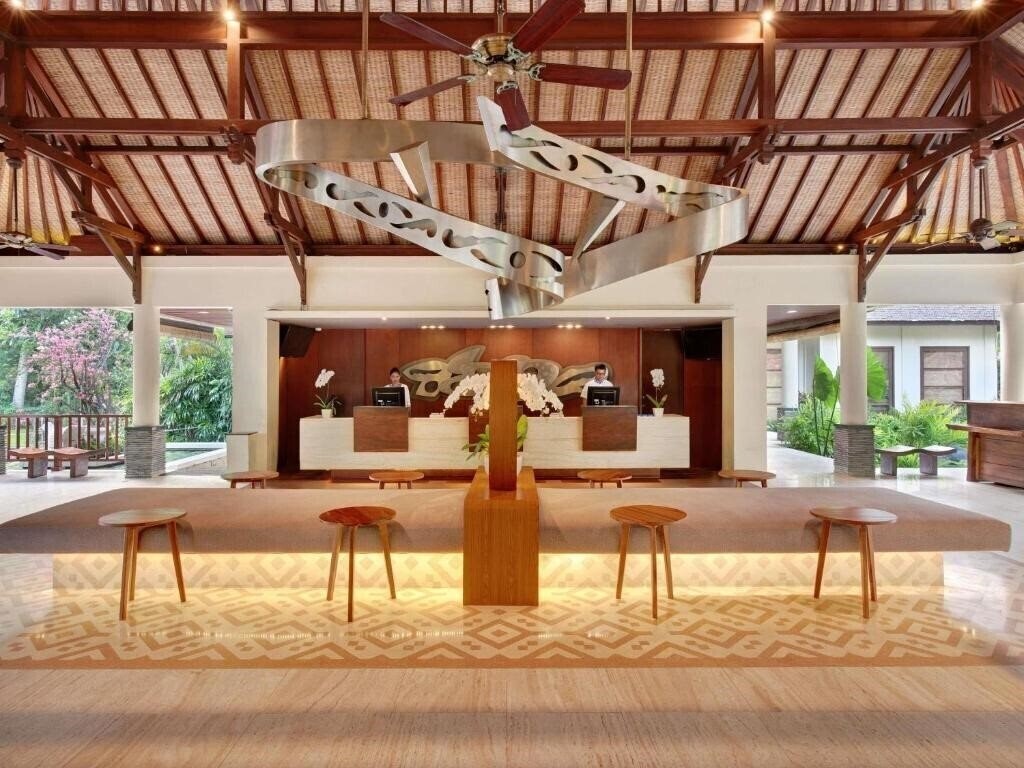 Территория Novotel Nusa Dua Hotel & Residences 4*