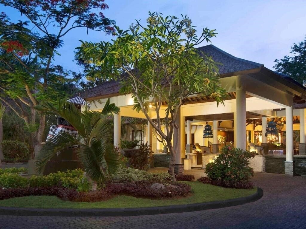 Панорама Novotel Nusa Dua Hotel & Residences 4*
