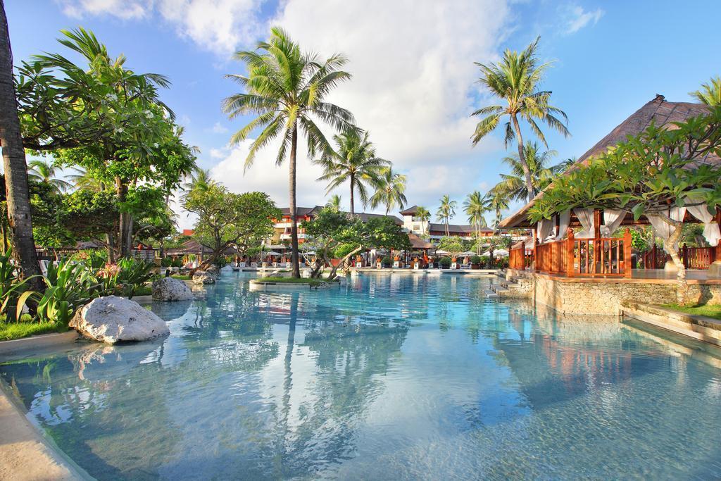 Территория Nusa Dua Beach Hotel & SPA 5*
