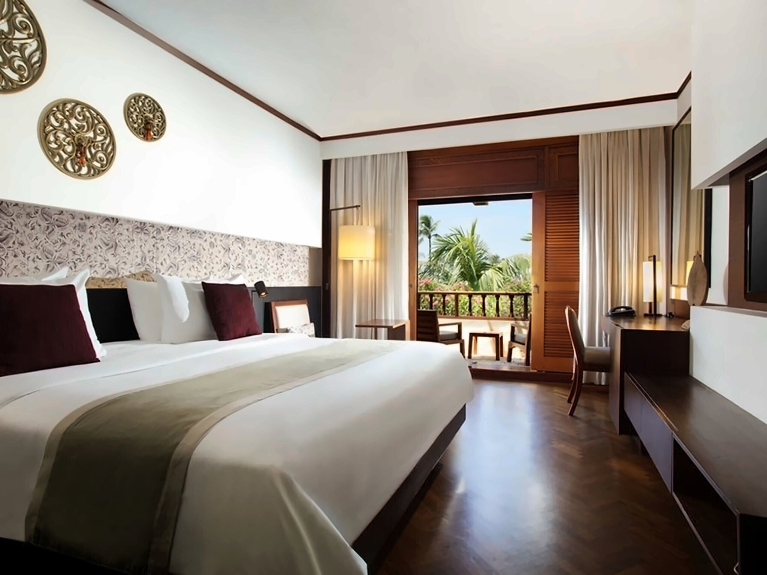 Панорама Nusa Dua Beach Hotel & SPA 5*