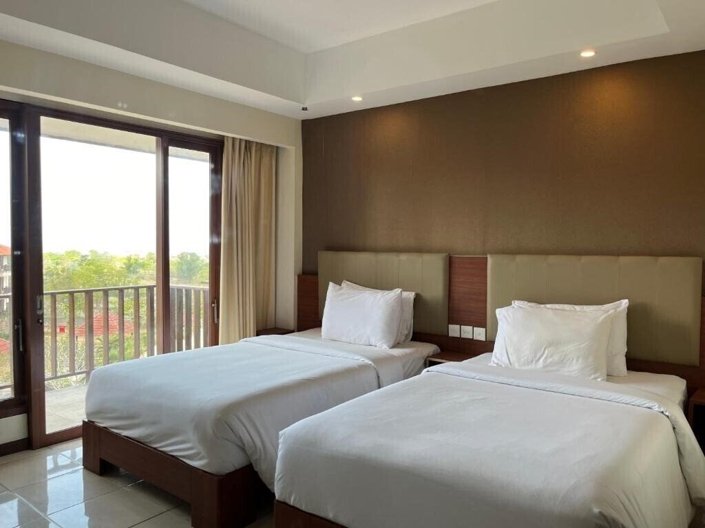 Панорама New Kuta Hotel by Lorin 4*