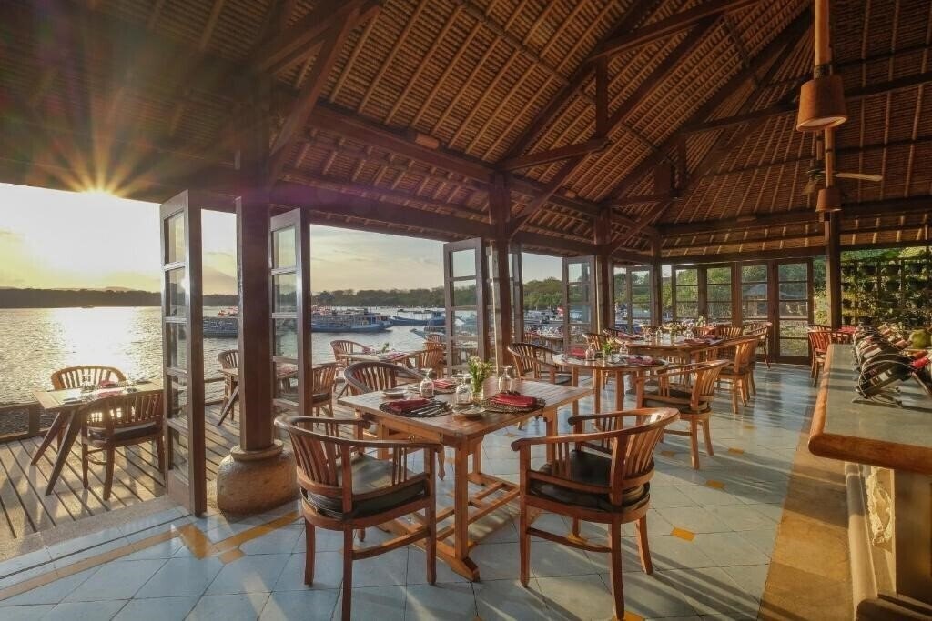 Фото Mimpi Resort Menjangan 4*