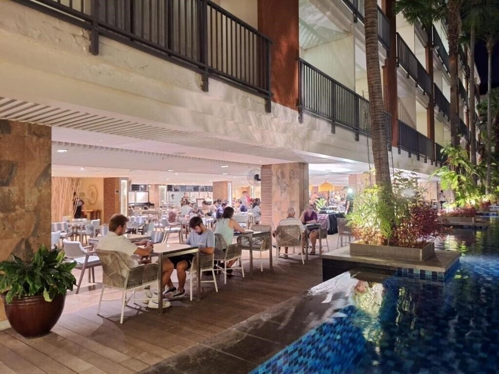 Изображение Anathera Resort Kuta (ex. Swiss-Belhotel Tuban Kuta) 4*