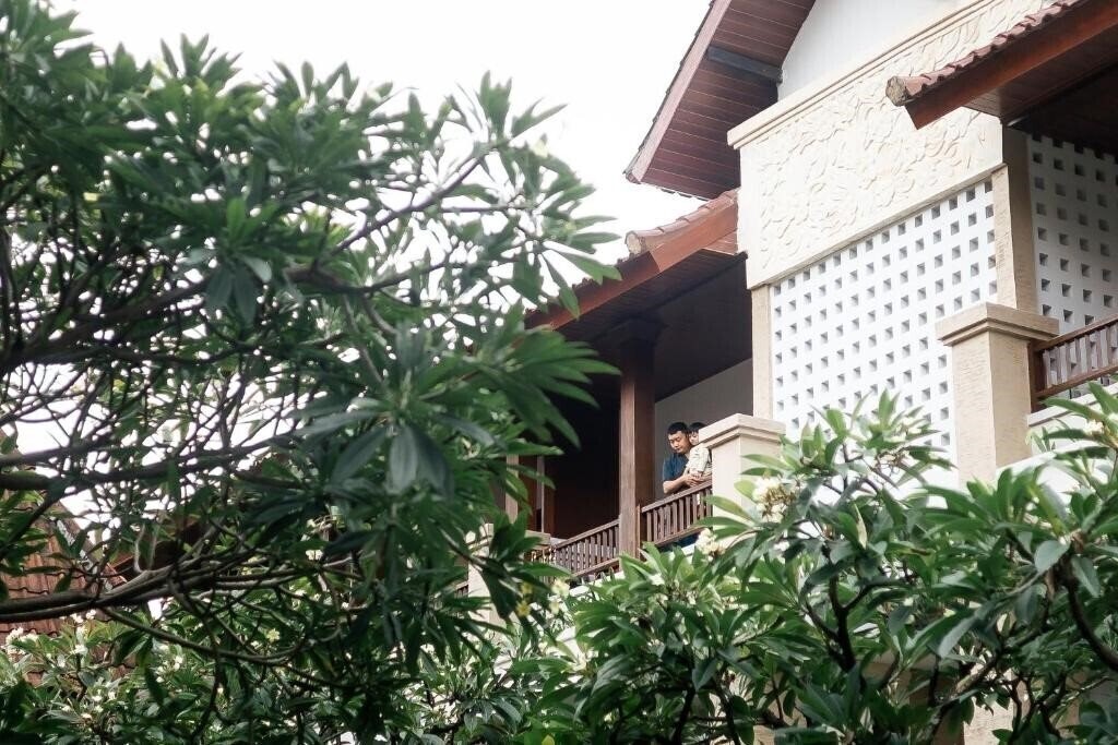 Территория Fourteen Roses Beach Hotel 3*