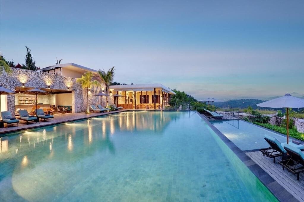 Отель Maua Nusa Penida 5*