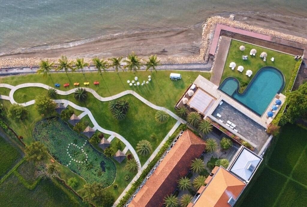 Апартаменты Lovina Beach Club & Resort 3*