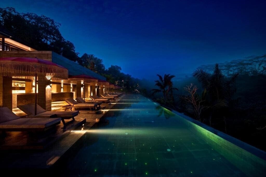 Готель Ayatara Resort Ubud 5*