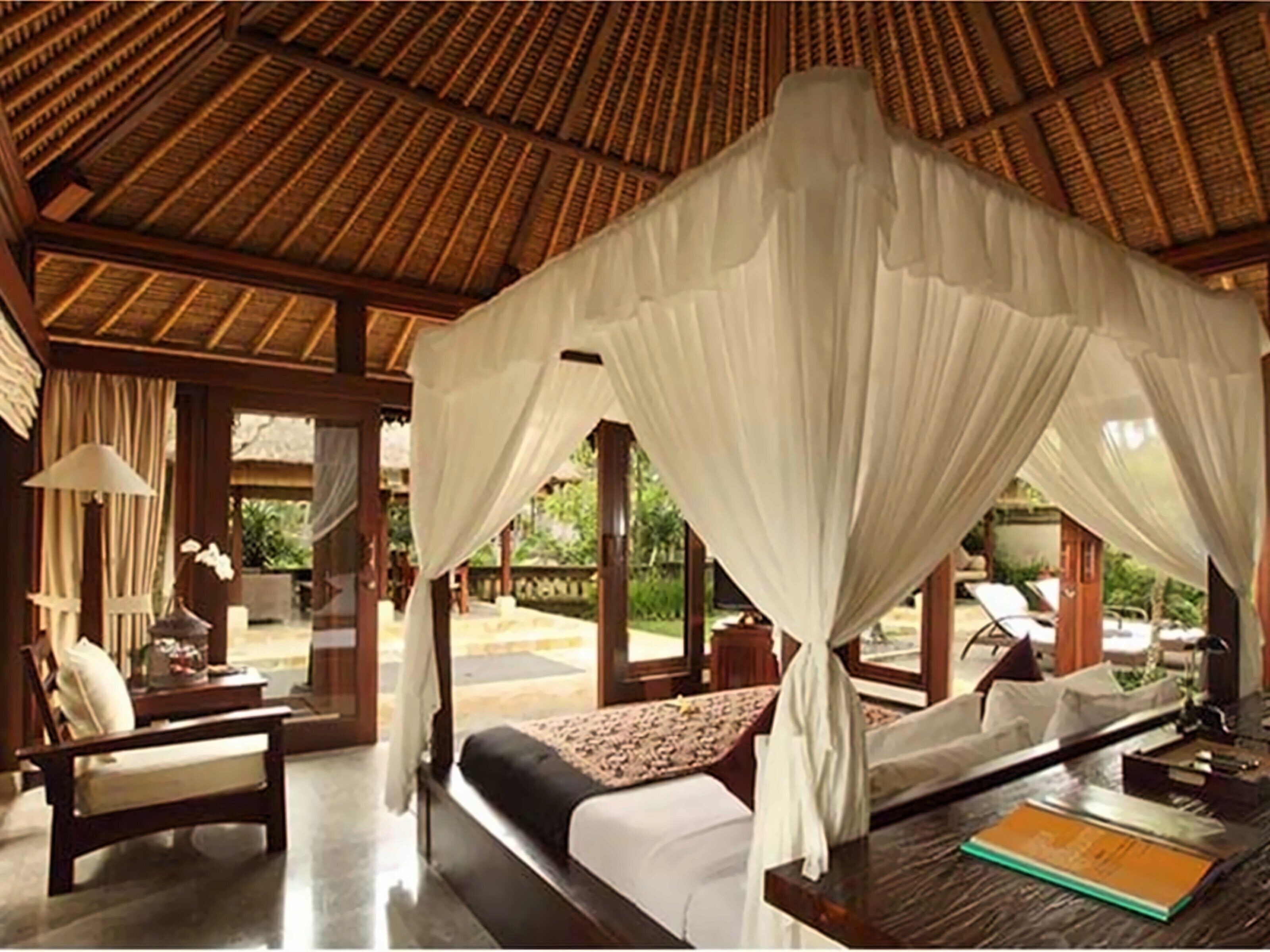Территория The Ubud Village Hotel at Monkey 3*
