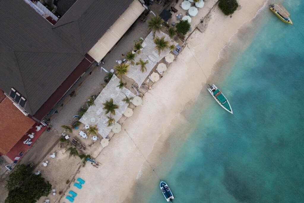 Апартаменти Scallywags Resort Gili Trawangan 4*