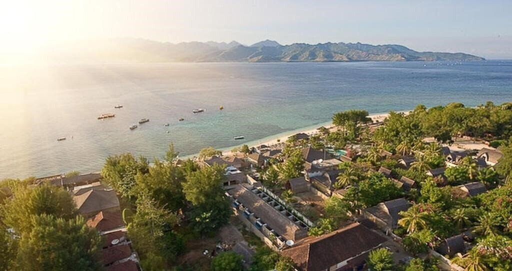 Готель Scallywags Resort Gili Trawangan 4*