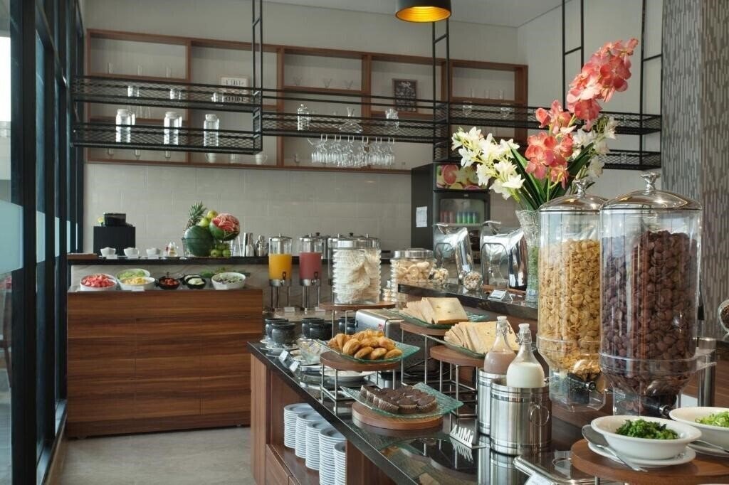 Панорама Favehotel Hasyim Ashari Tangerang 3*