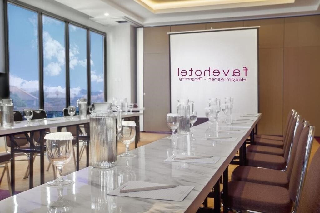 Апартаменти Favehotel Hasyim Ashari Tangerang 3*