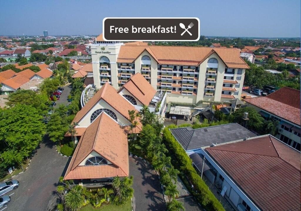 Отель Santika Cirebon 3*