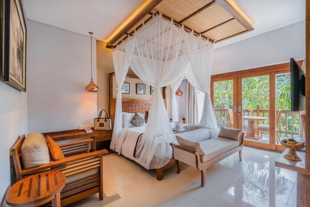 Апартаменти The Lokha Ubud 4*