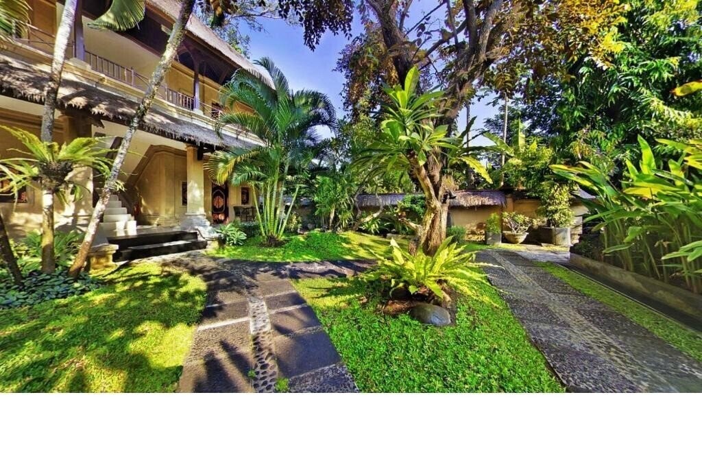 Вид Bali Agung Village 3*