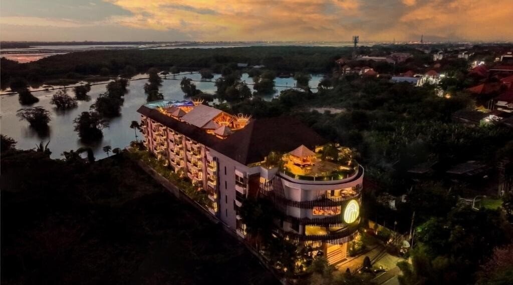 Вид The Nest Hotel By Danapati 4*