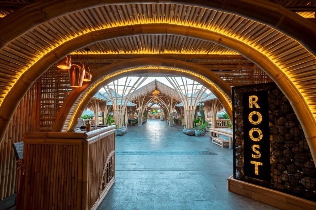 Територія The Nest Hotel By Danapati 4*