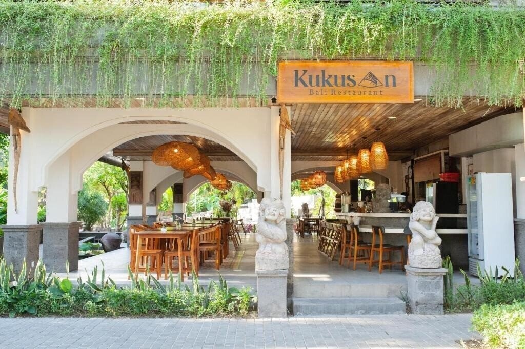 Апартаменти Artini Resort 4*