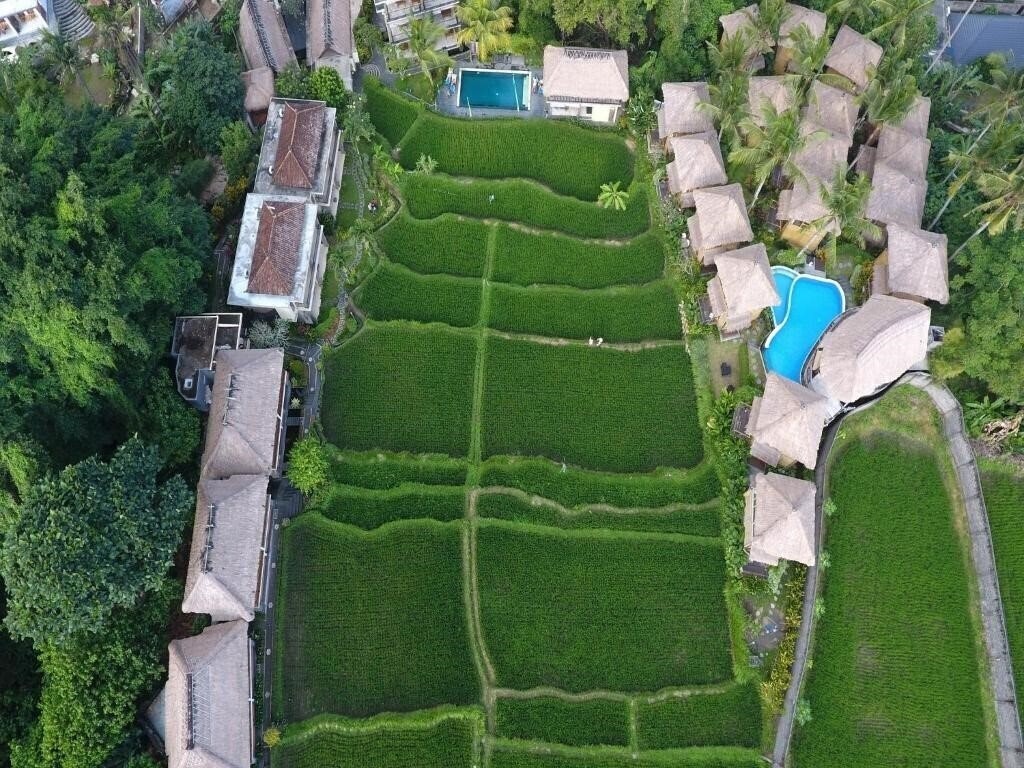 Готель Biyukukung Suites & Spa 4*