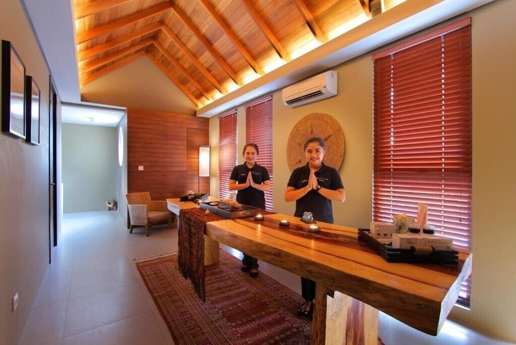 Вид Abia Villas Legian 4*