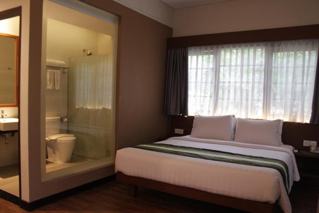 Изображение Grand Whiz Hotel Nusa Dua Bali 4*