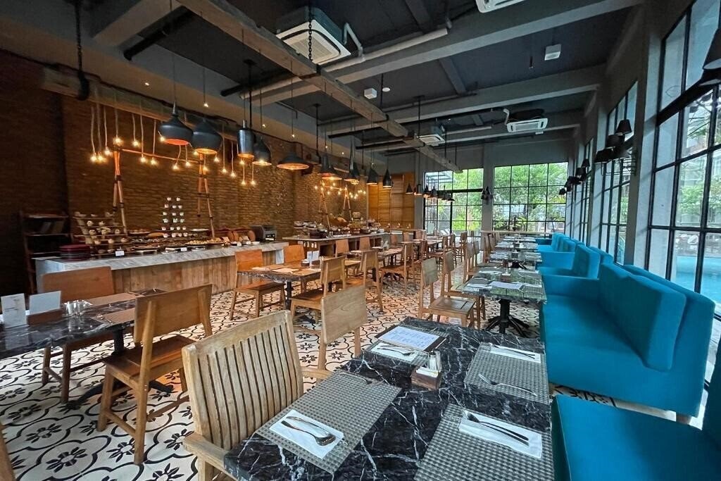 Территория Swarga Suites Bali Berawa 5*