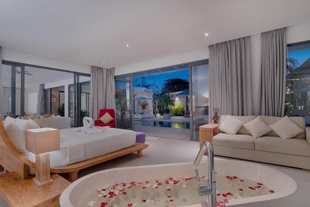 Готель Kutus Kutus Canggu Villa 3*