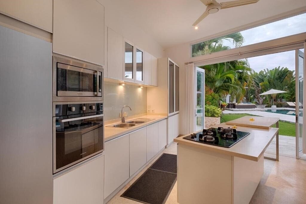 Панорама Kutus Kutus Canggu Villa 3*