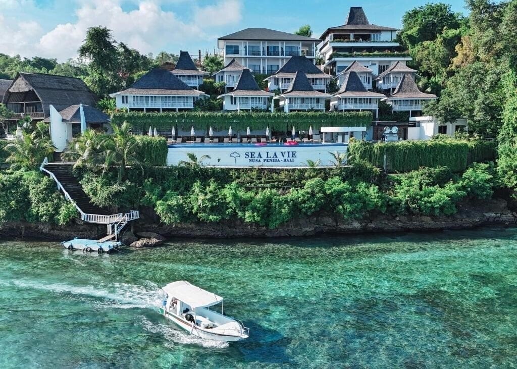 Отель Sea La Vie 4*